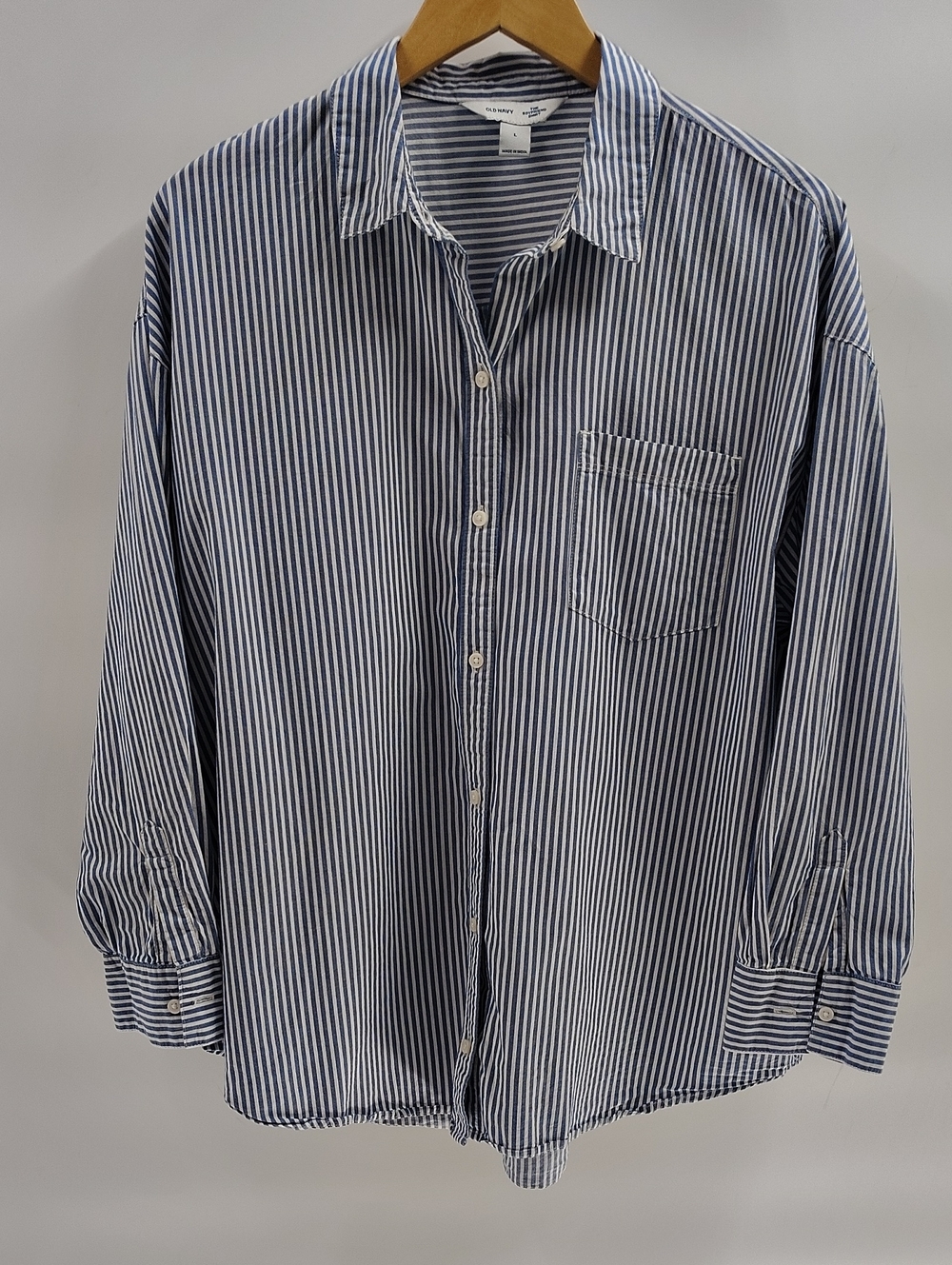 Old Navy Boyfriend Shirt Button Down Large Blue & White Cotton